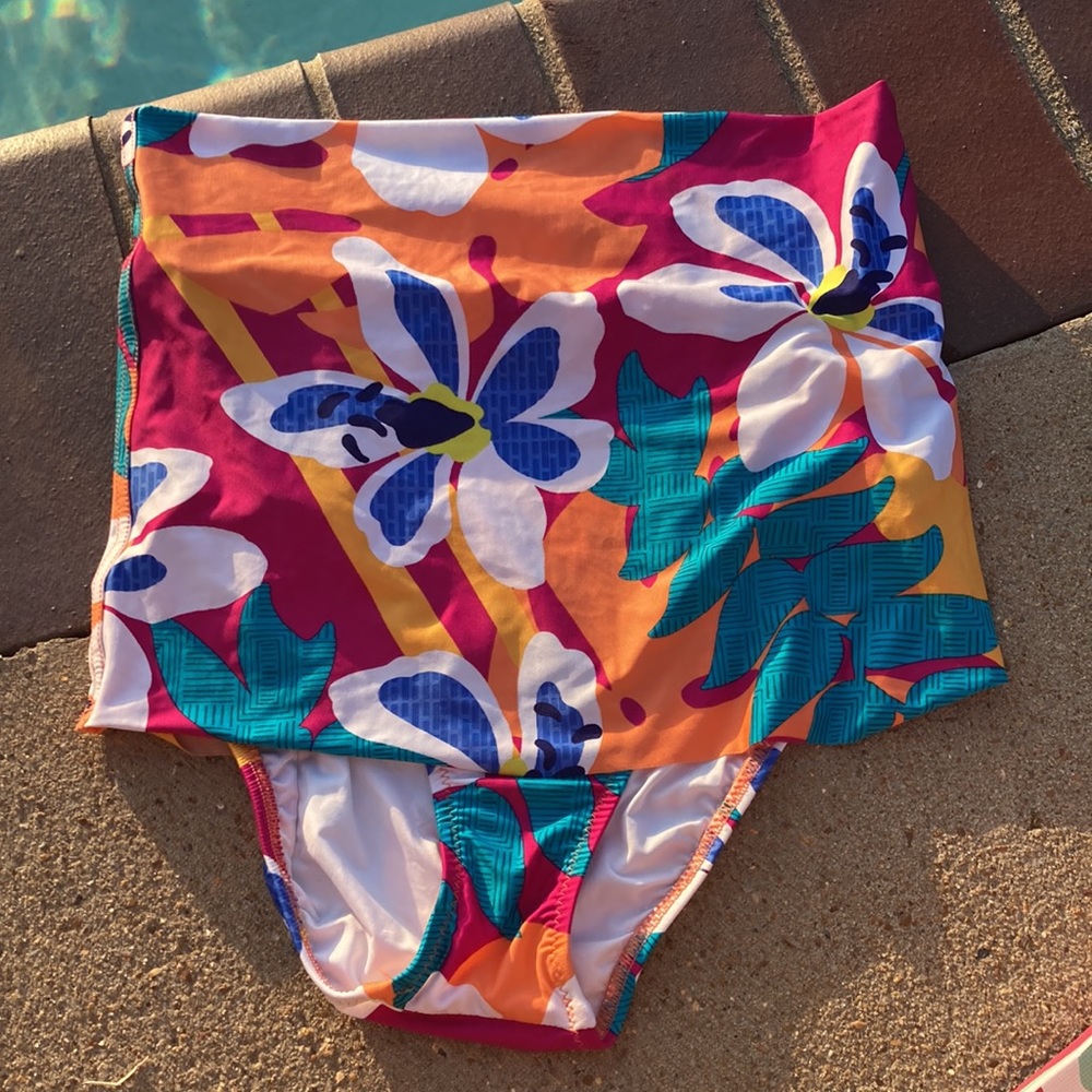 New Trina Turk Tropical Swim Bottoms   Size 6